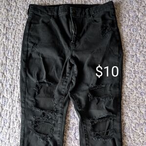 American Eagle Black Distressed Jeans